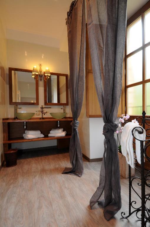 Les Songes De L'Abbaye Bed and Breakfast Cadouin Rum bild