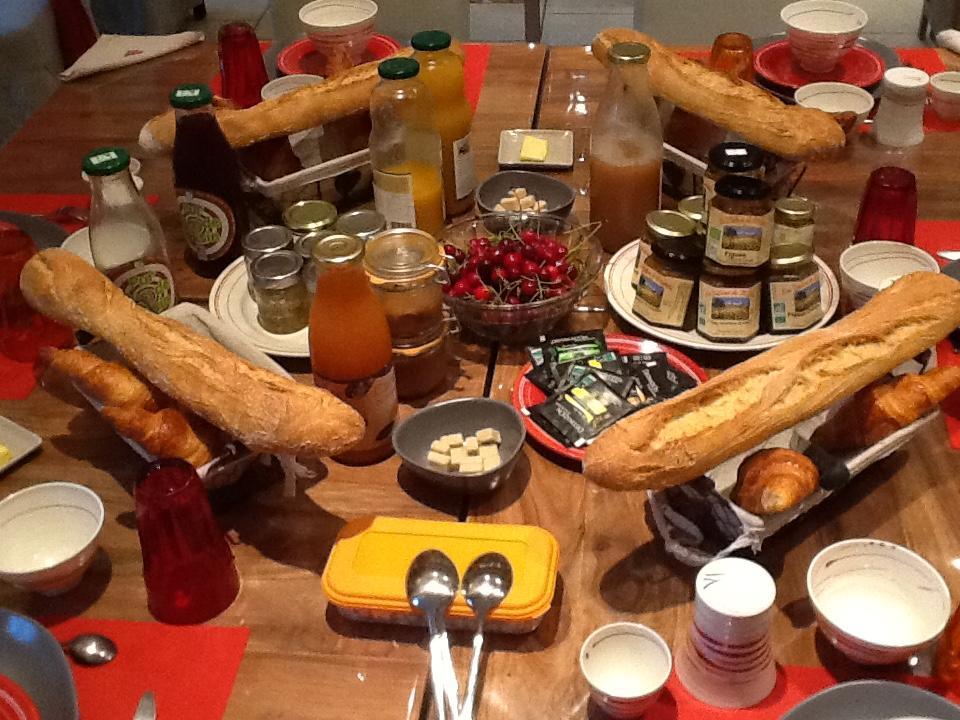 Les Songes De L'Abbaye Bed and Breakfast Cadouin Exteriör bild